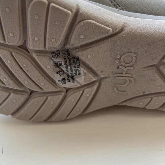 Ryka Faux Fur Winter Boots Evie Exotic Gray 8.5W - Picture 3 of 13